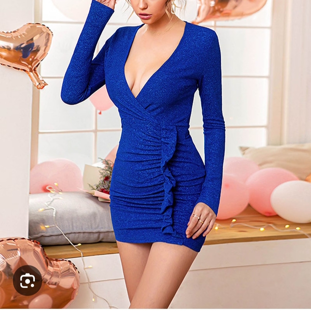 Elegant Blue Long Sleeve Dress